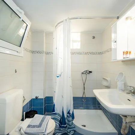 Apartman Mandilara Minimal